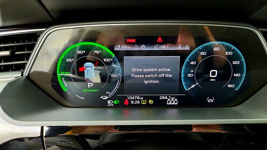 Used 2024 Mythos Black Metallic Audi quattro Premium Plus w/ 19.2 kW Charger & Trailer Hitch image 15