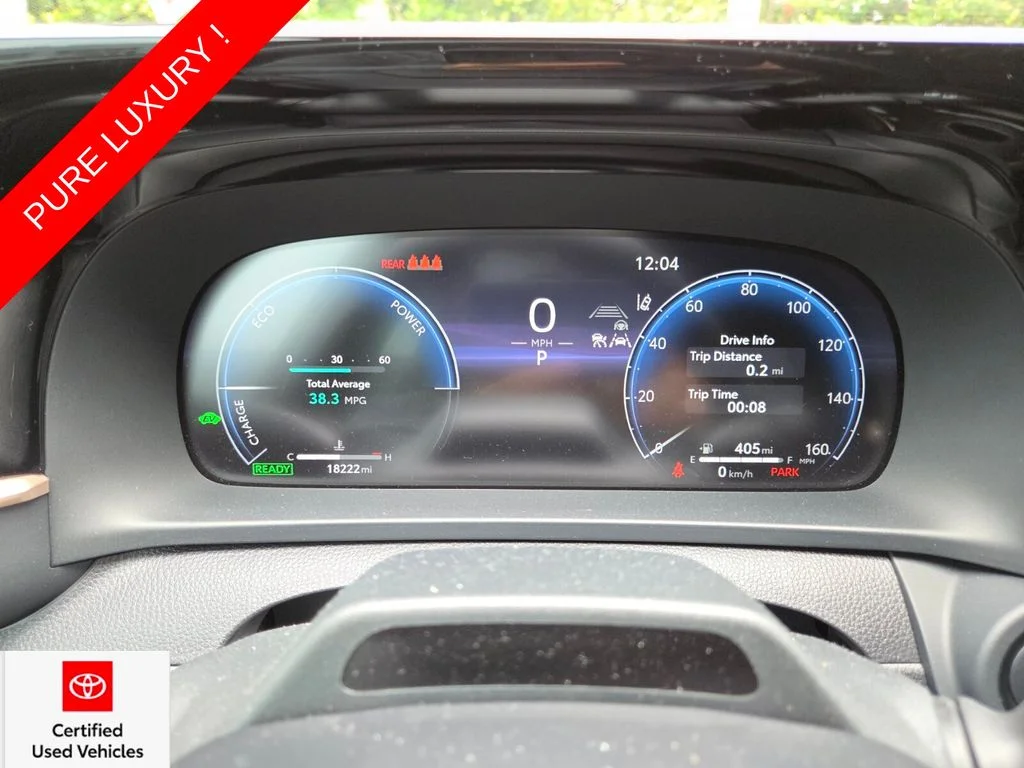 Used 2024 White Toyota Limited image 31