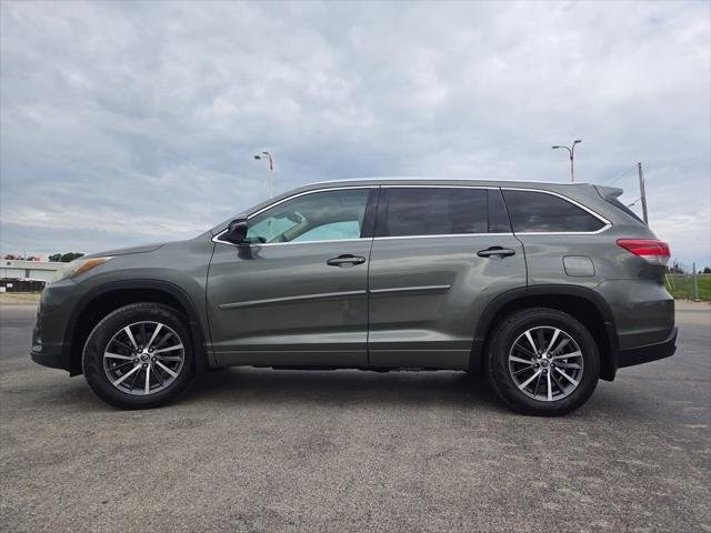 Certified Used 2017 ALUMINA JADE METAL Toyota  image 24