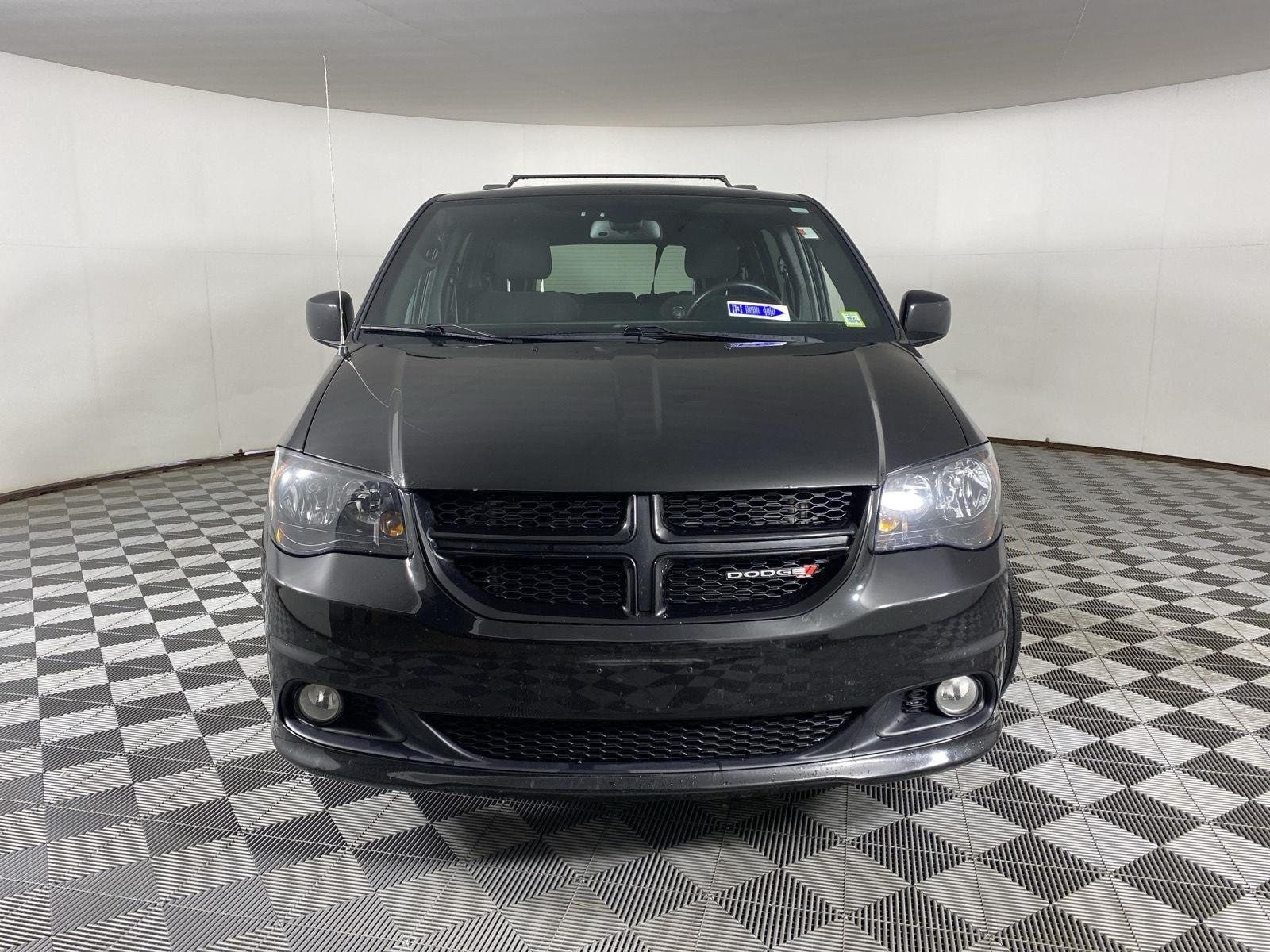 Used 2018 Dodge Grand Caravan SE Plus with VIN 2C4RDGBGXJR244096 for sale in Hamburg, NY