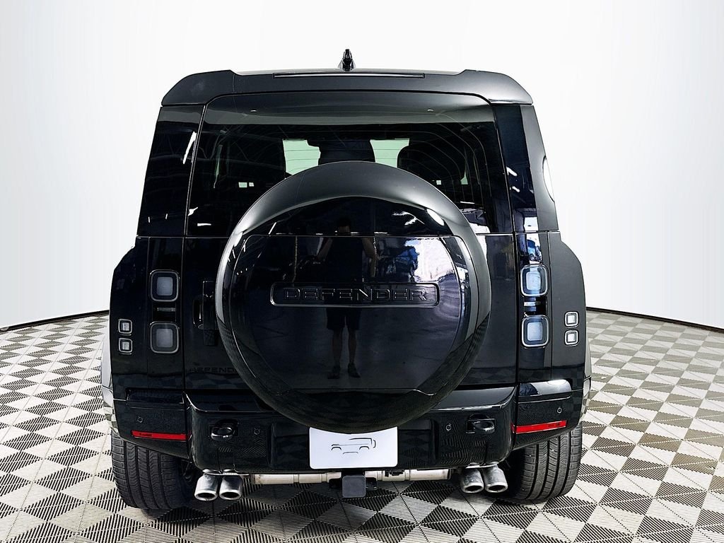 2026 Land Rover Defender V8 - Photo 6
