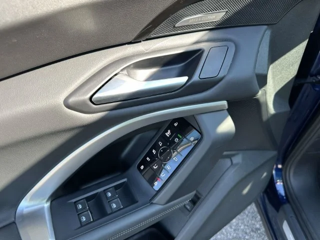 Used 2025 Navarra Blue Metallic Audi Premium Plus image 24