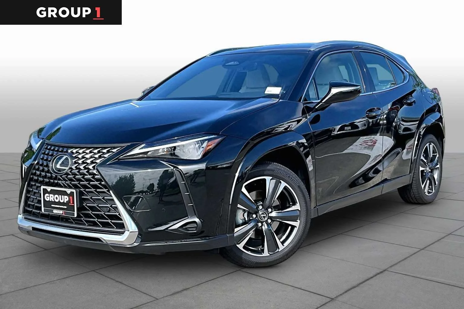 2025 Lexus UX 300h 300h Premium's photo