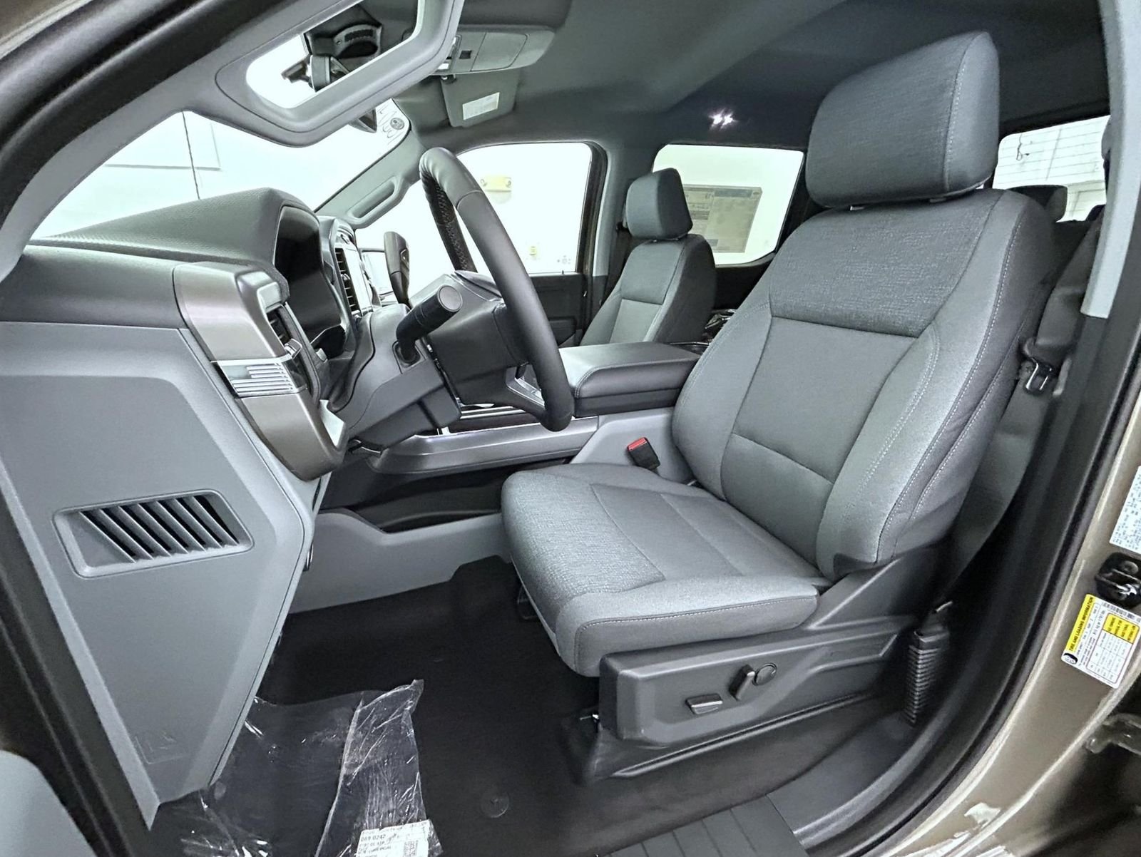 New 2026 Marsh Gray Ford XLT image 10