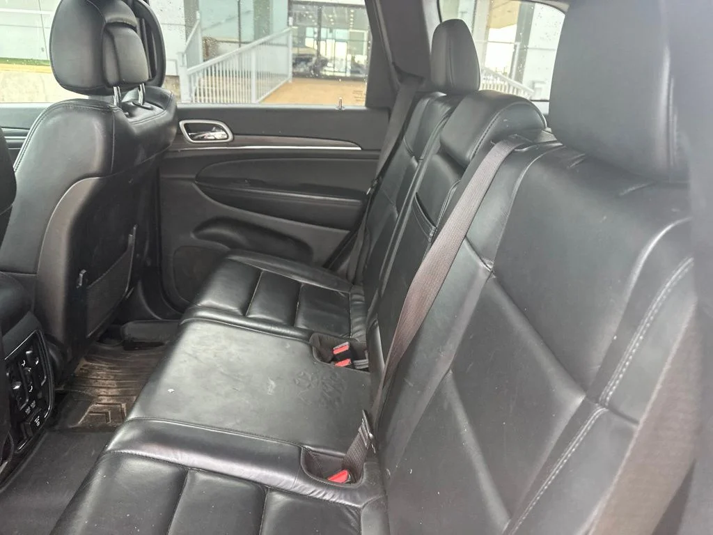 Used 2021 Silver Jeep Limited image 25