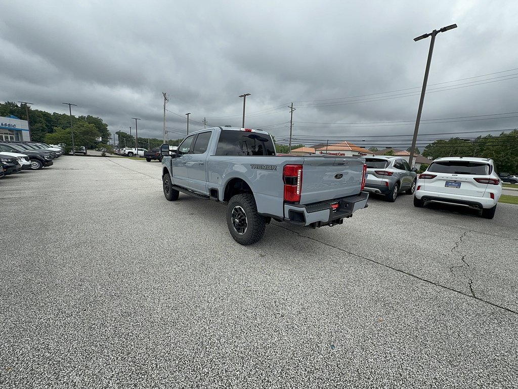 New 2026 Glacier Gray Metallic Tri-Coat Ford F-250® Lariat® image 3
