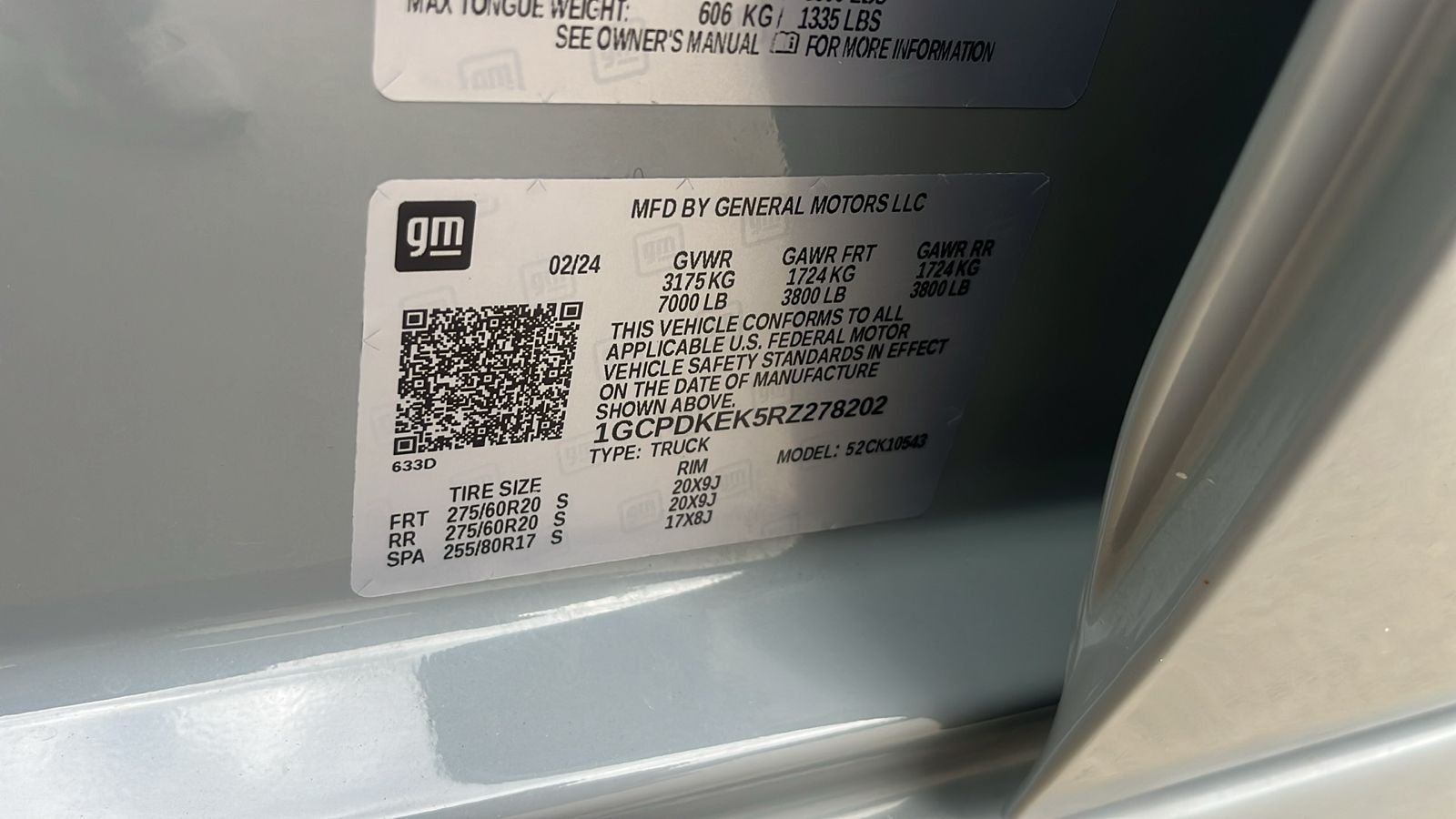 Used 2024 Gray Chevrolet LT image 30
