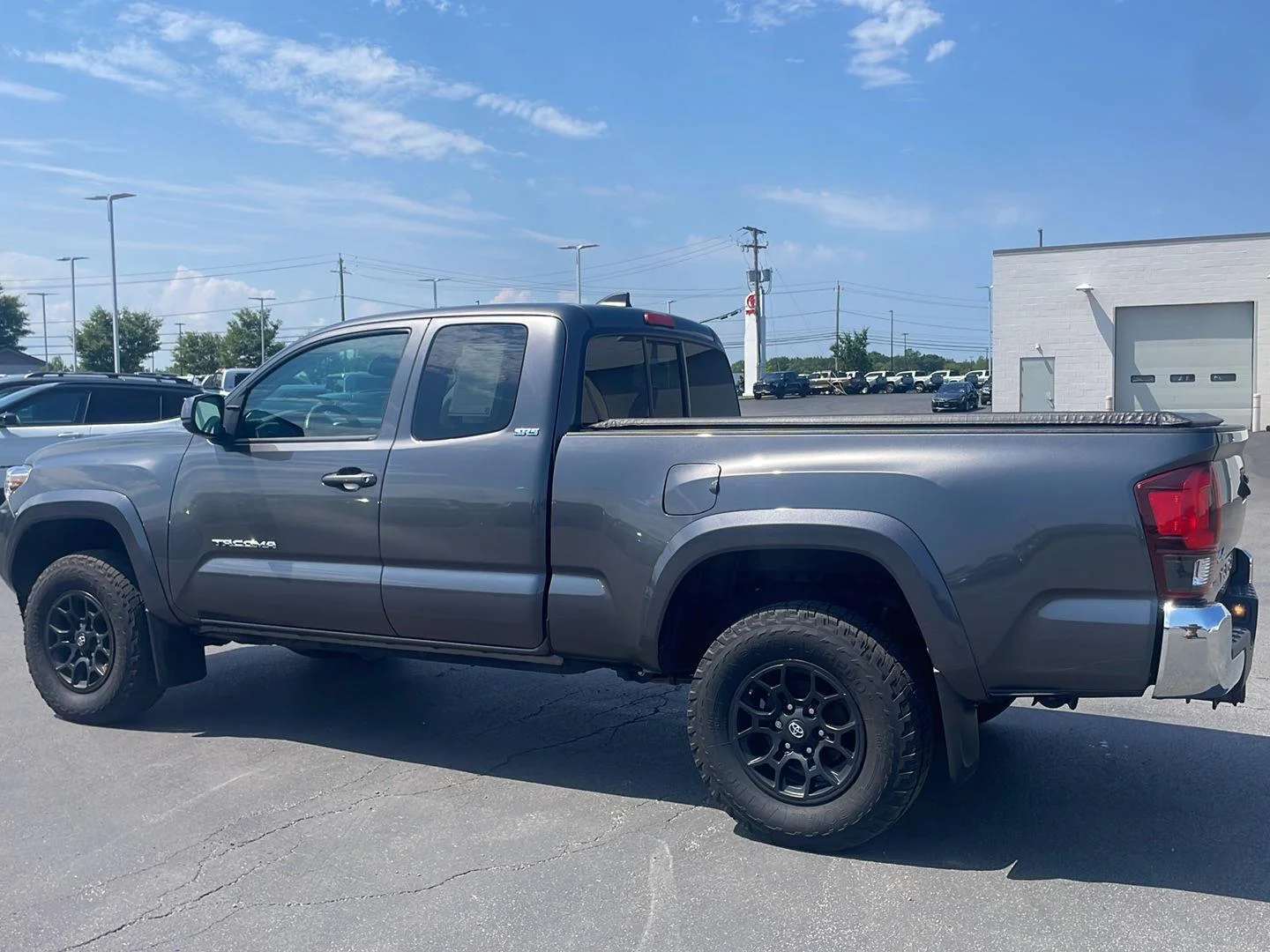 Used 2021 Magnetic Gray Metallic Toyota SR5 image 11