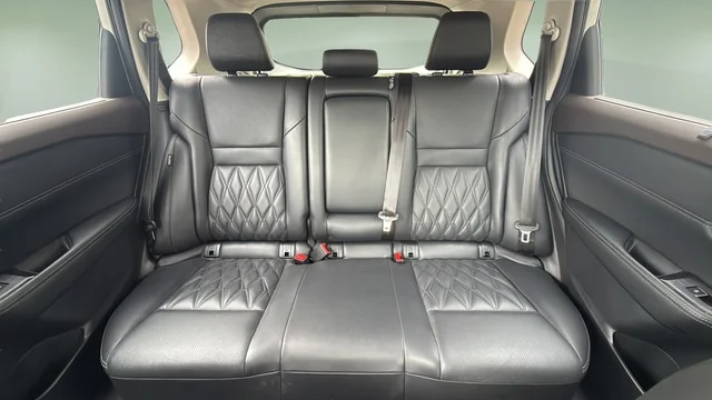 Used 2023 Brilliant Silver Metallic Nissan Platinum image 14
