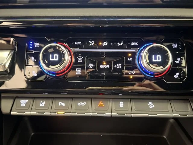 2026 GMC Sierra 2500HD AT4 - Photo 17