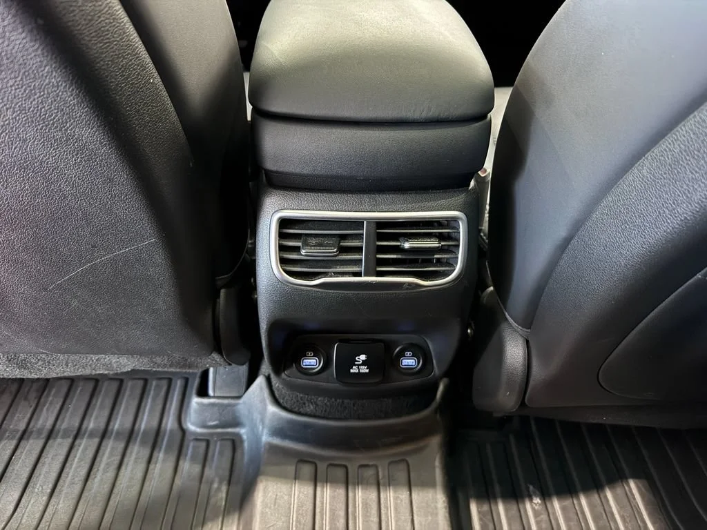 Used 2022 Gray Hyundai Calligraphy image 28