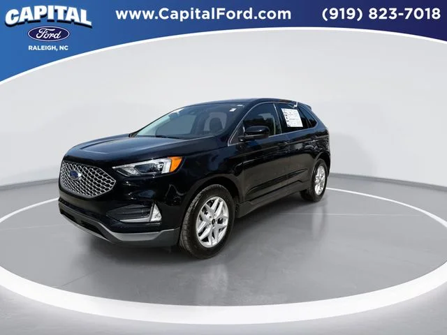 Used 2024 Black Ford SEL image 4