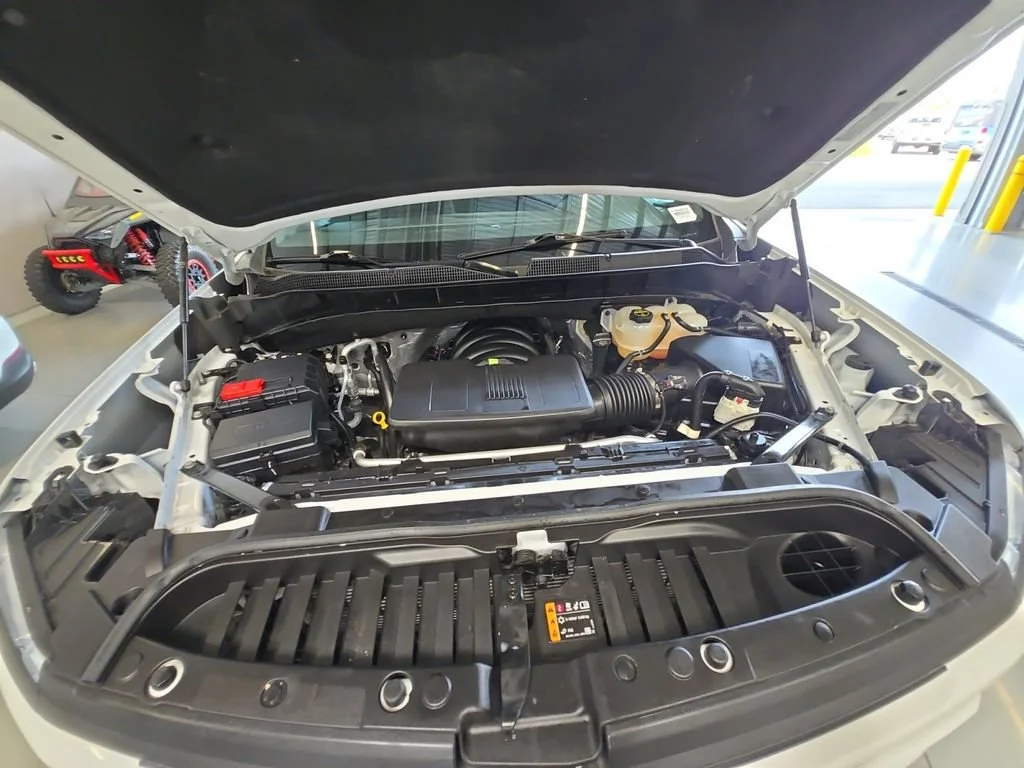 Used 2025 Summit White Chevrolet RST image 24