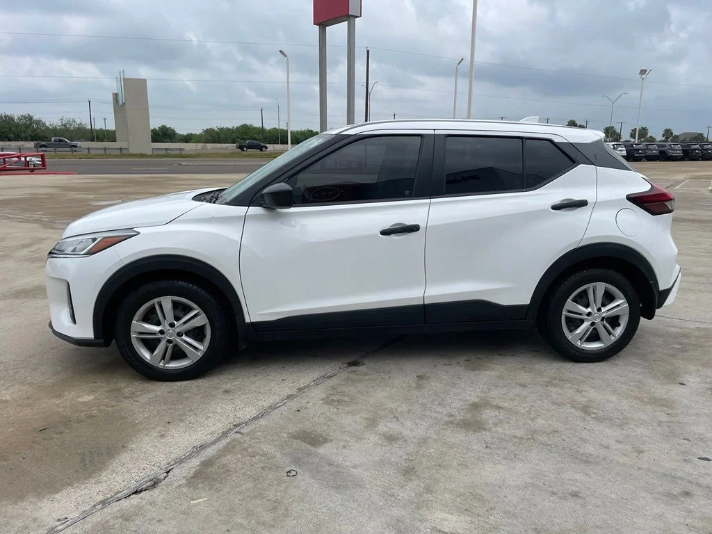 Certified Used 2024 White Nissan S image 3