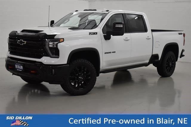 Used 2025 Summit White Chevrolet LTZ image 1