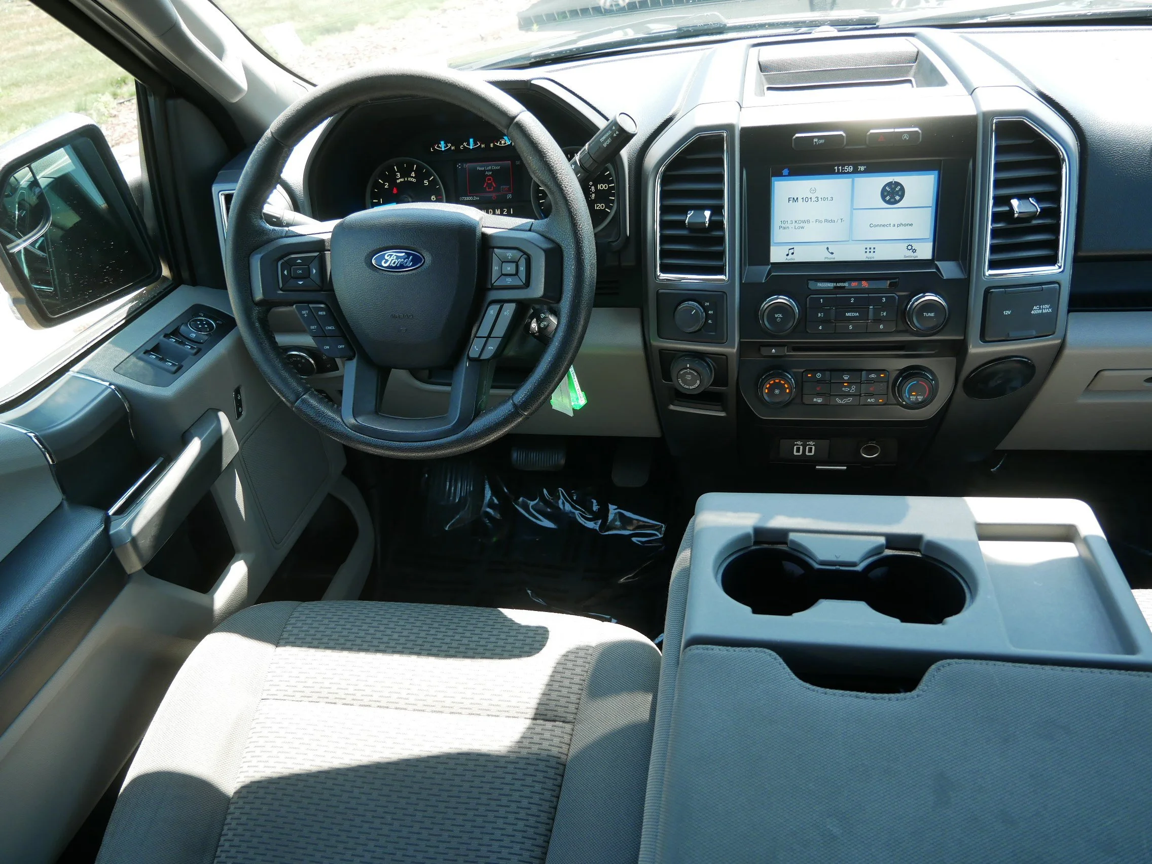 Certified Used 2022 Agate Black Ford XLT image 9