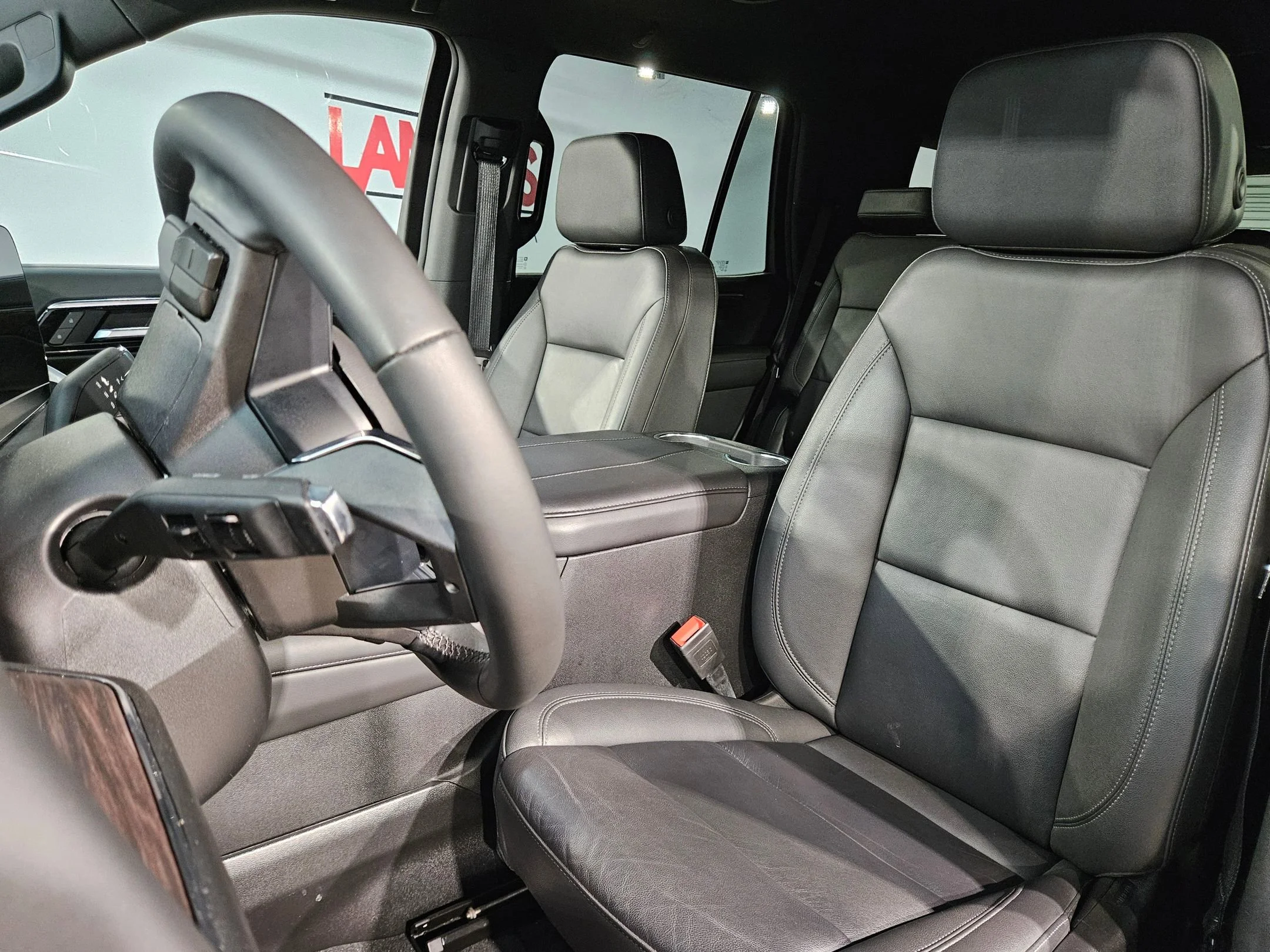 Used 2025 Black Chevrolet Z71 image 24