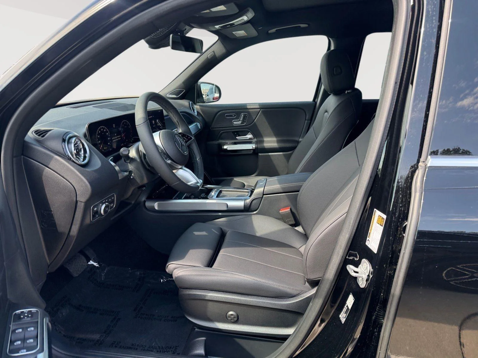 New 2026 Night Black Mercedes-Benz GLB 250 image 11