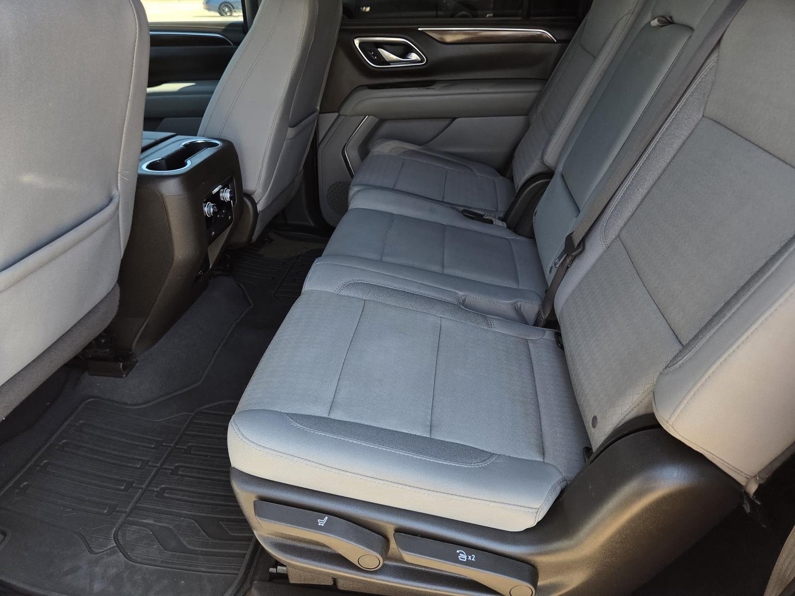 Used 2023 Summit White GMC SLE image 33