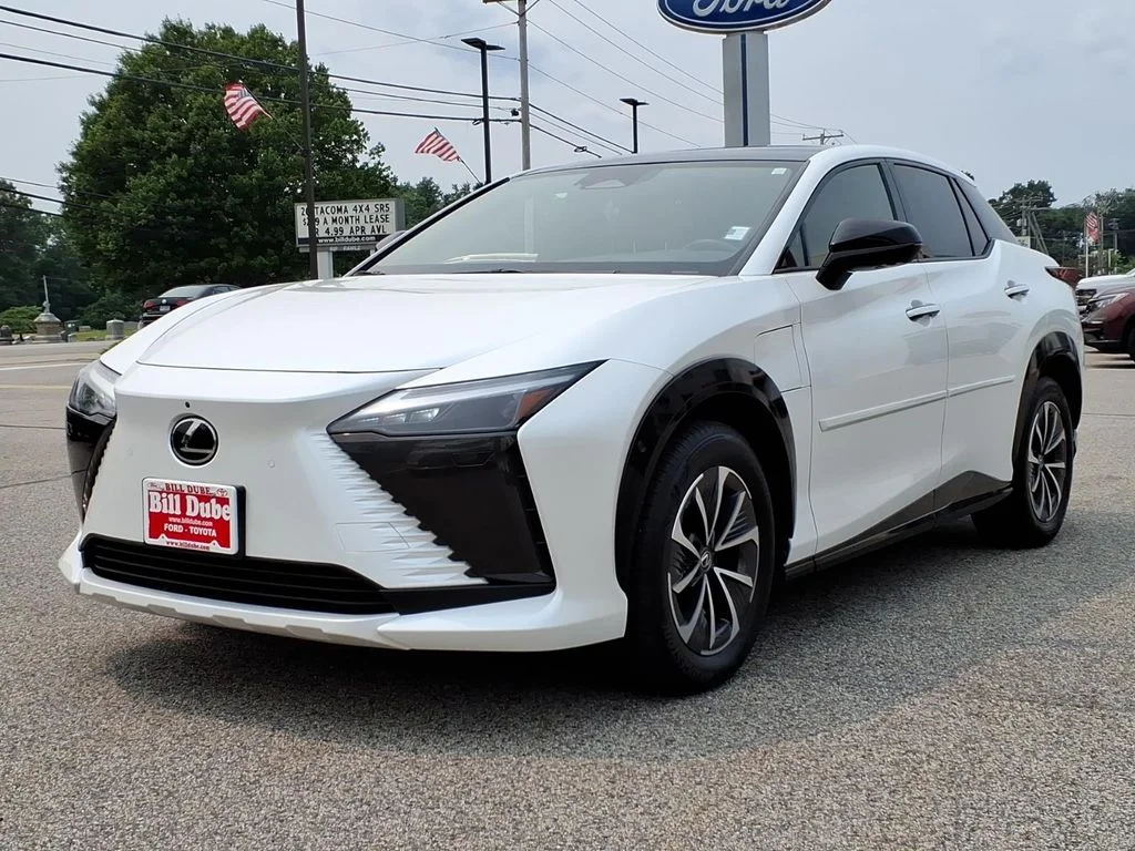 Used 2024 White Lexus 450e Premium image 18