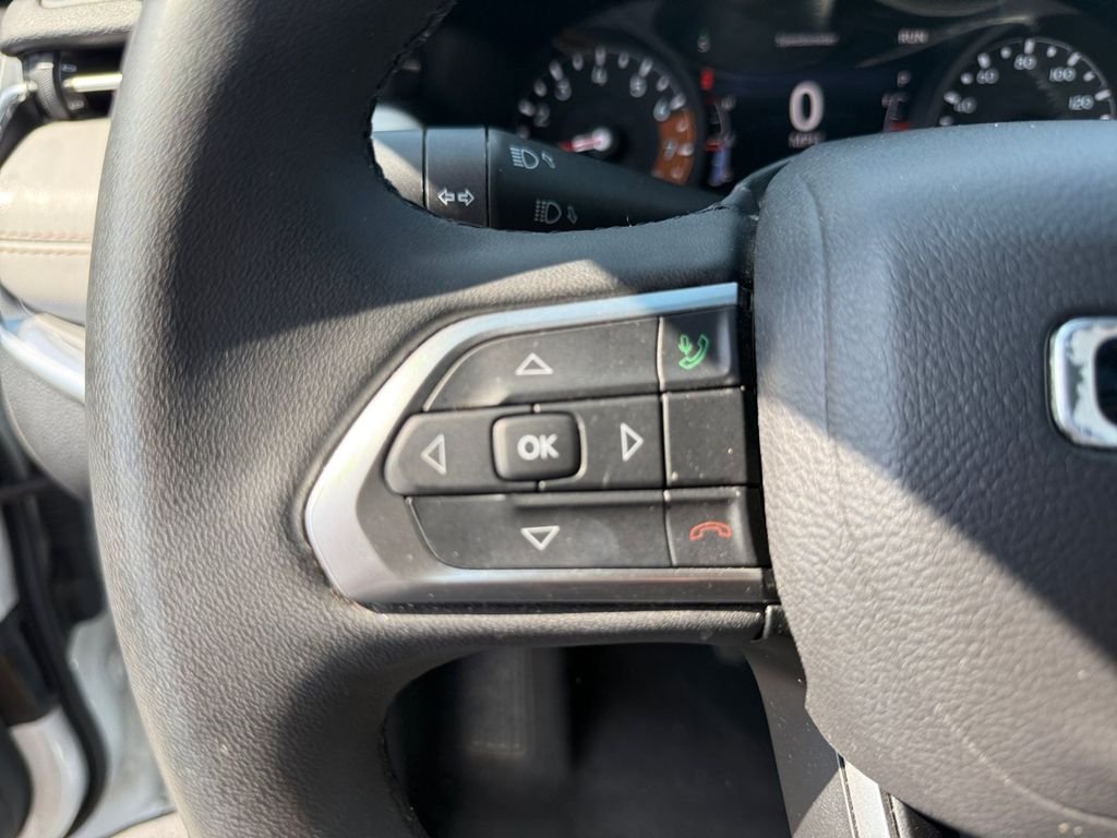 Used 2024 White Jeep Limited image 30