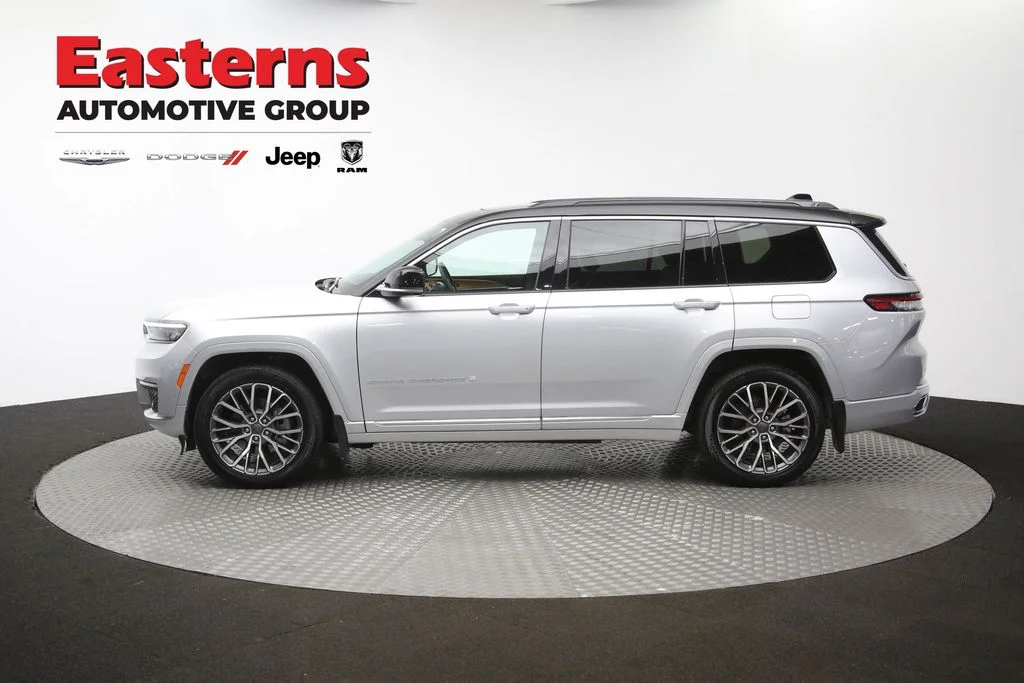 Used 2024 Silver Jeep Summit image 64