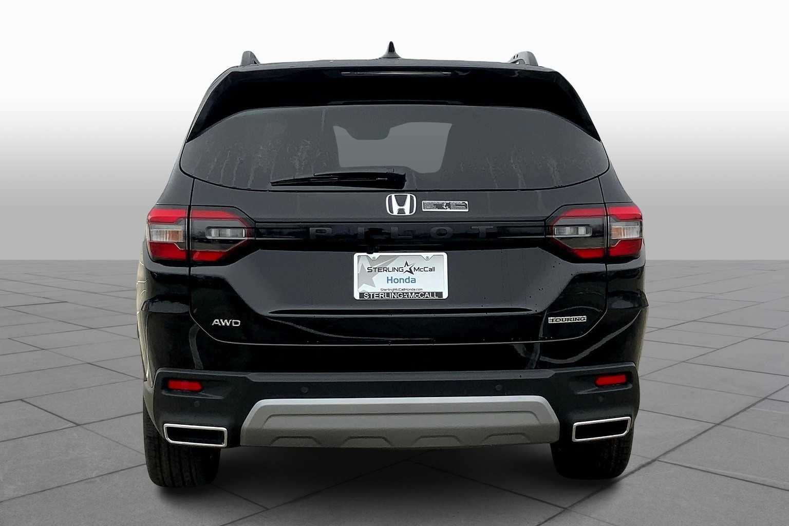 Used 2025 Crystal Black Pearl Honda Touring image 4