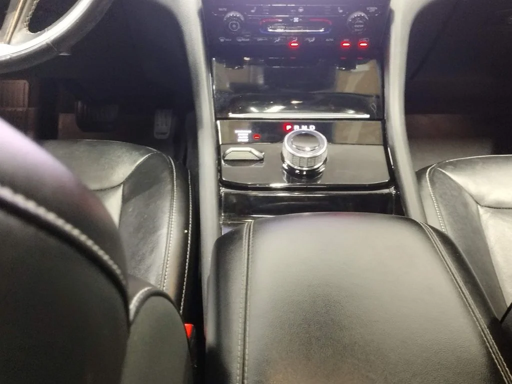 Used 2021 Silver Jeep Limited image 42
