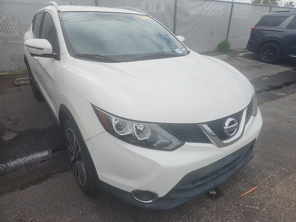 Used 2017 Pearl White Nissan SL image 1