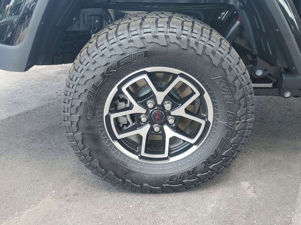New 2026 Black Clear-Coat Exterior Paint Jeep Rubicon X image 4