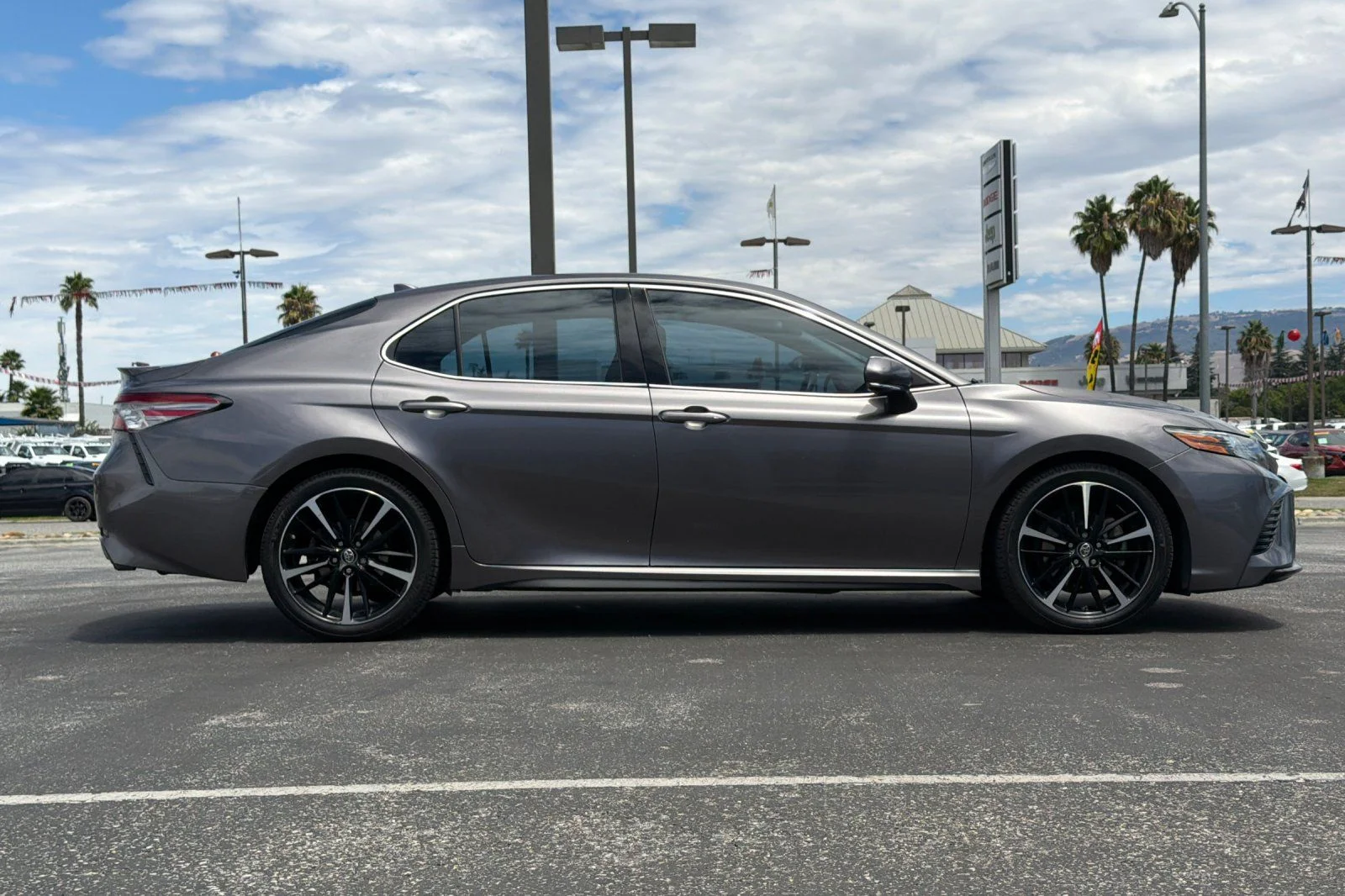 Used 2018 Gray Toyota XSE image 3