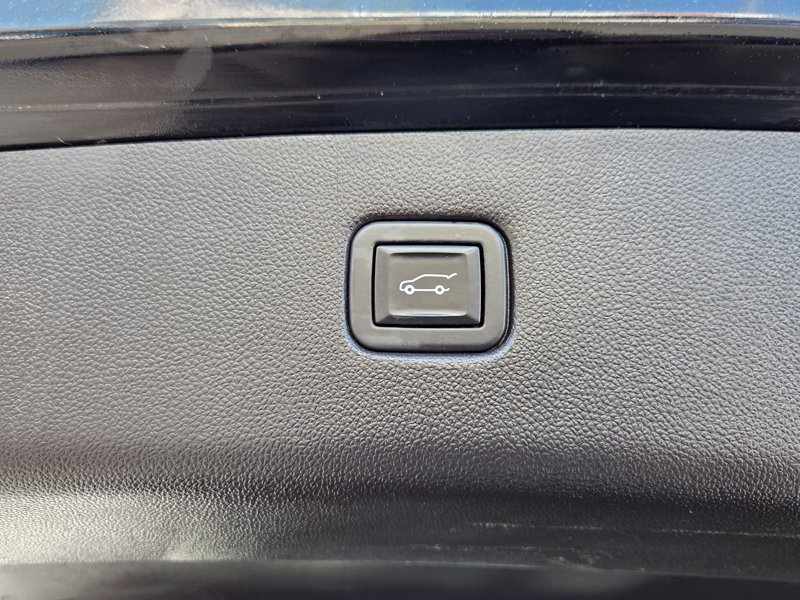 Used 2021 Black Chevrolet RS image 12
