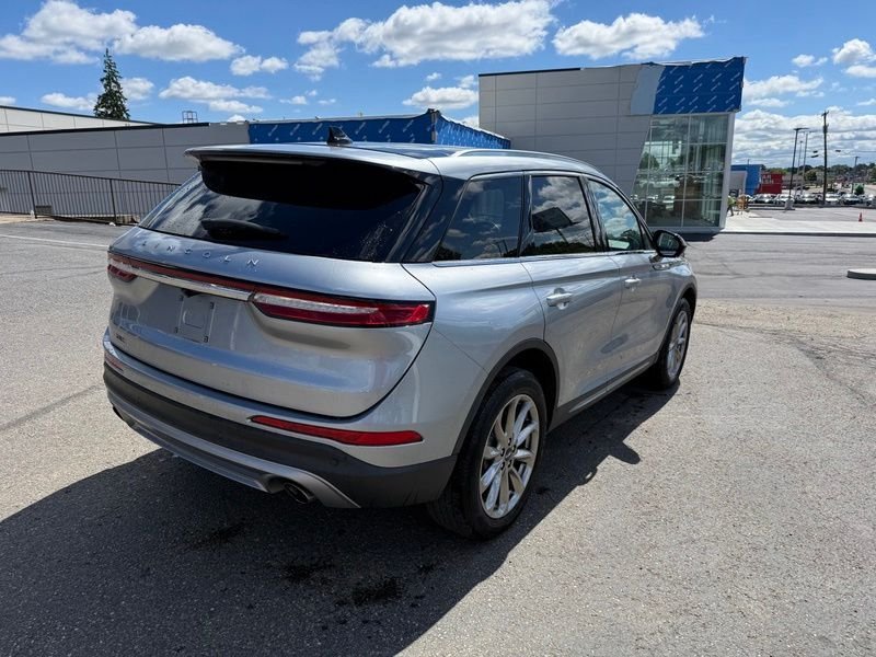 Used 2021 Silver Lincoln Standard image 8