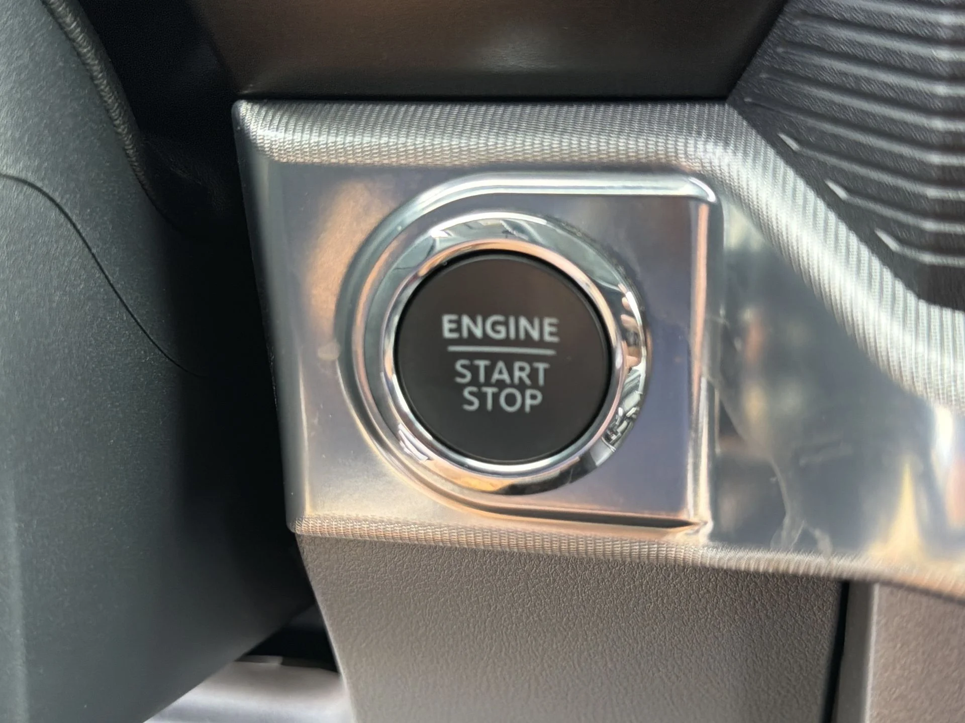 Certified Used 2025 Gray Metallic Ford Lariat image 11