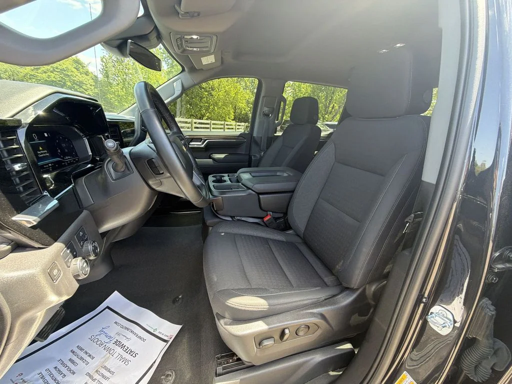 Used 2023 Gray Chevrolet LT image 11