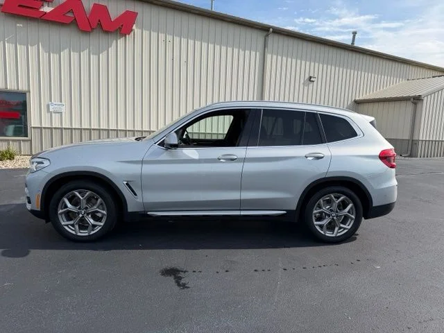 Used 2021 Silver BMW xDrive30i image 4