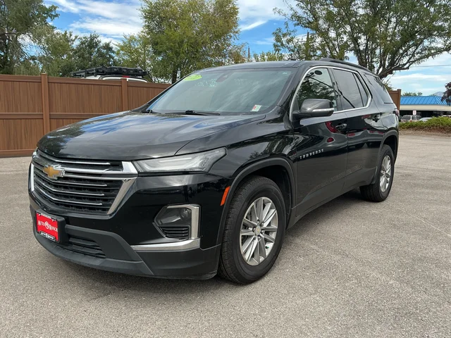 2022 Chevrolet Traverse LT Cloth