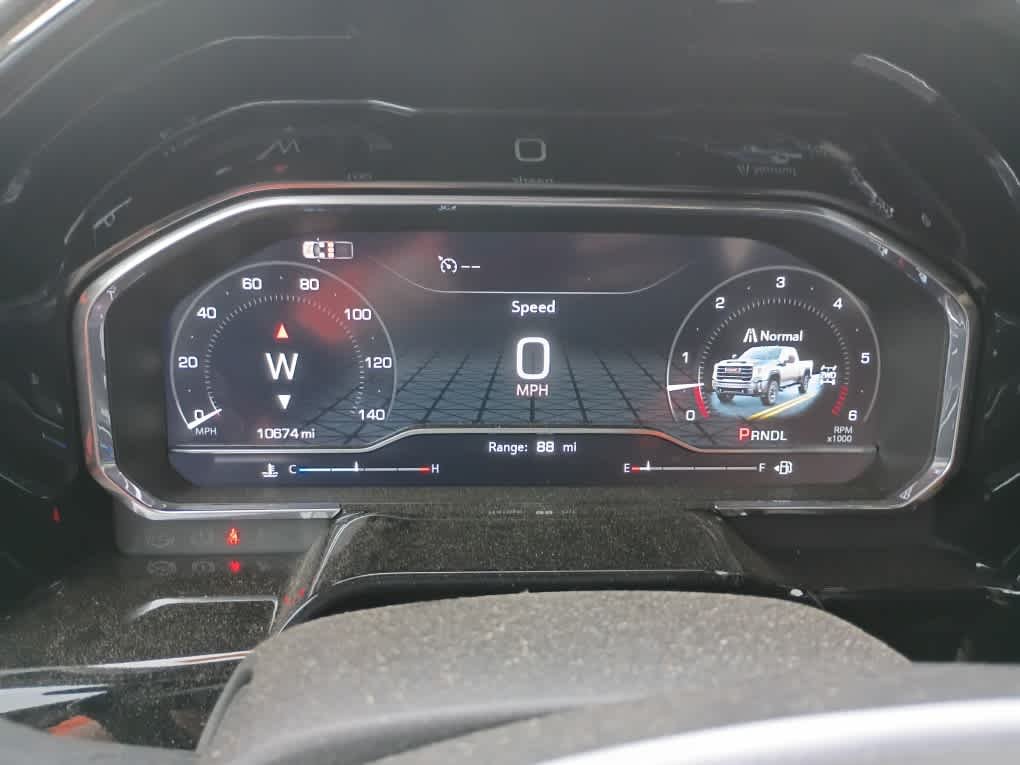 Used 2025 Sterling Metallic GMC SLE image 6