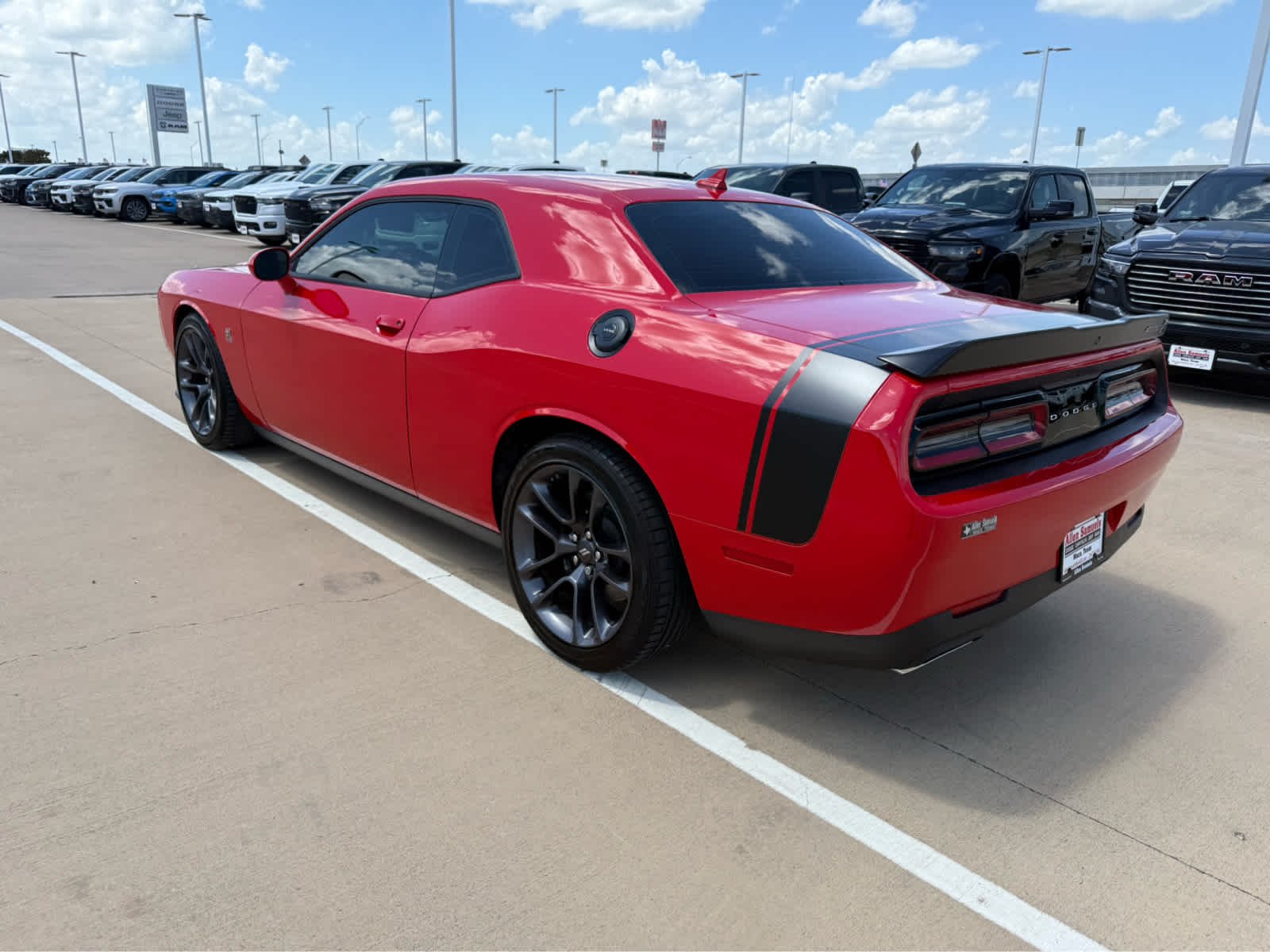Used 2023 Torred Clearcoat Dodge R/T Scat Pack image 11