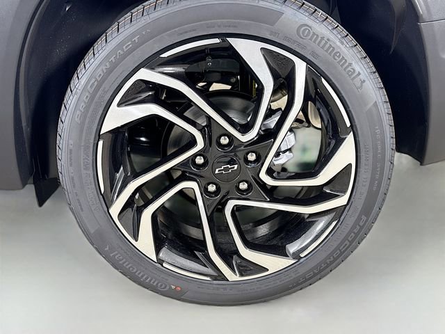 New 2026 Iridescent Pearl Tricoat Chevrolet RS image 33