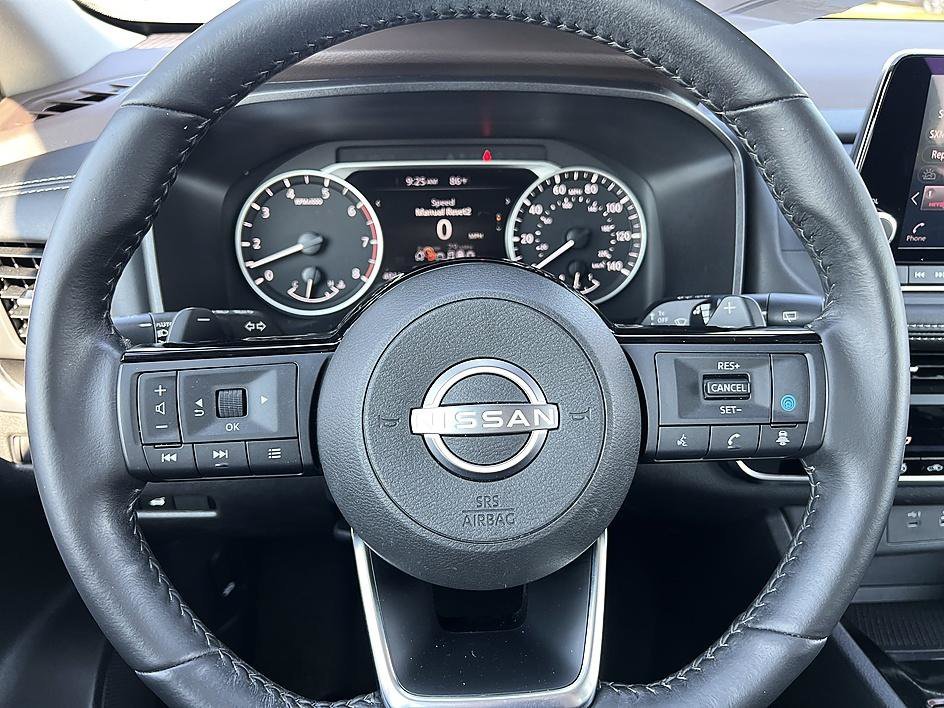 Used 2023 Brilliant Silver Metallic Nissan SV image 23
