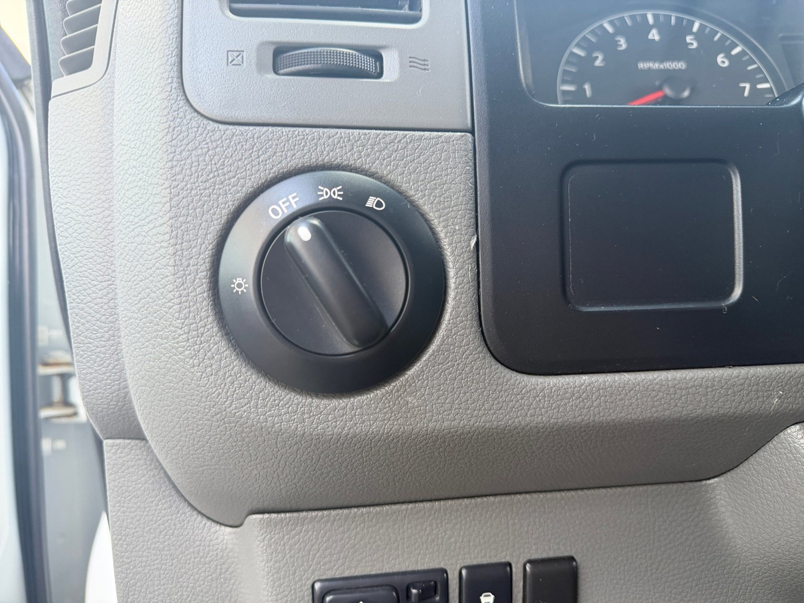 Used 2020 White Nissan SV image 14