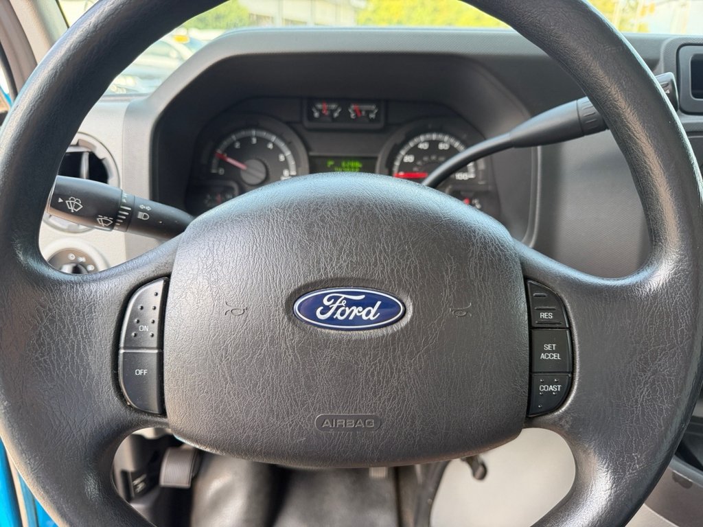 Used 2019  Ford Base image 14
