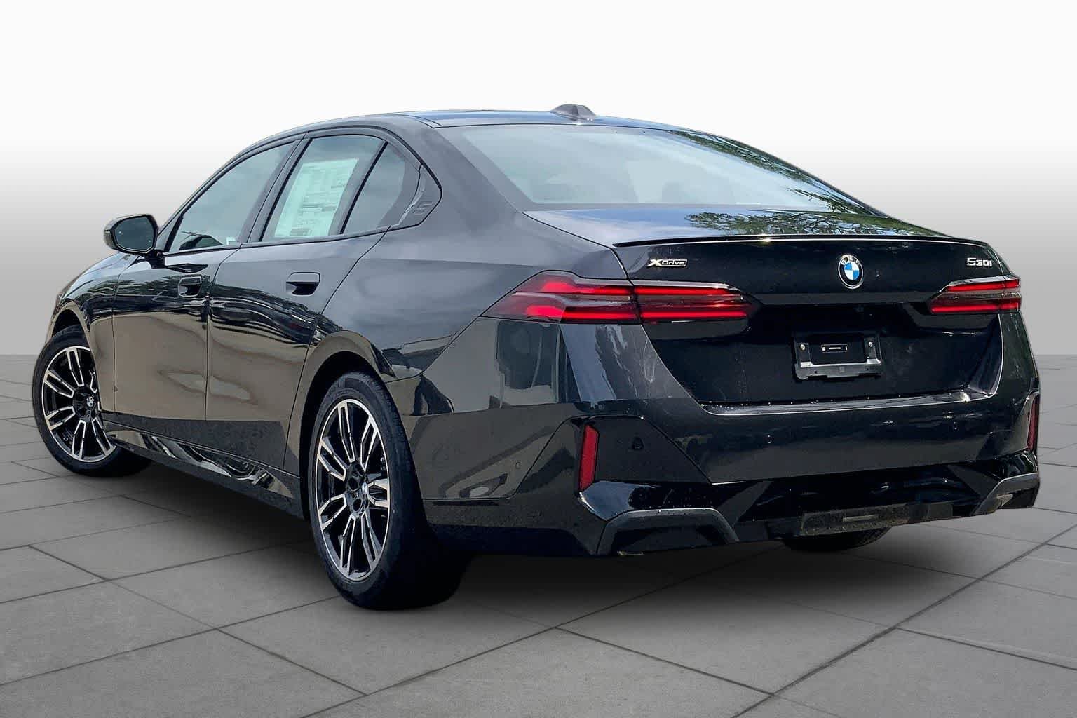 New 2027 Dark Graphite Metallic BMW 530i xDrive image 12