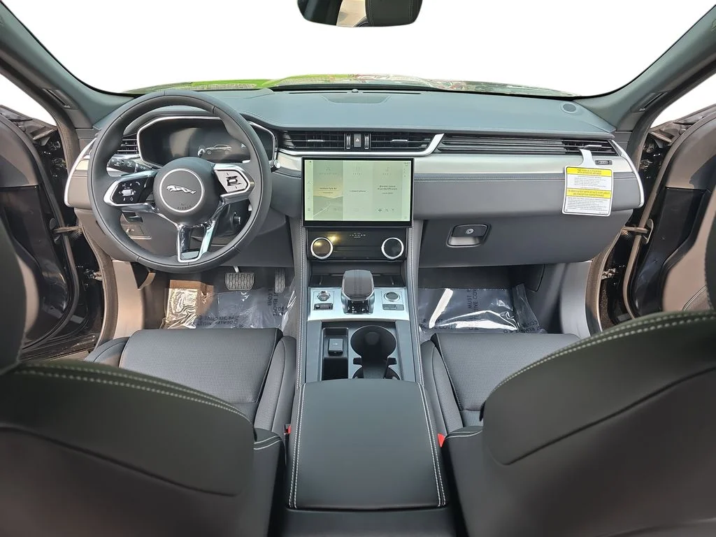 2026 Jaguar F-Pace R-Dynamic S - Photo 9