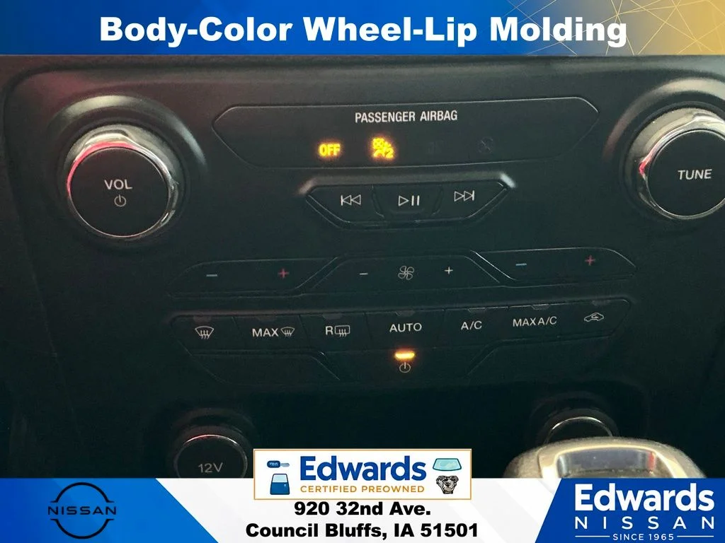 Used 2019 Black Ford XLT image 24