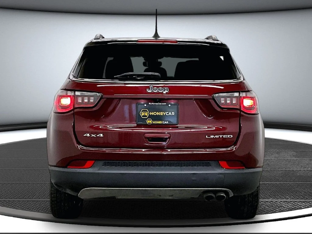 Used 2022 Red Jeep Limited image 5