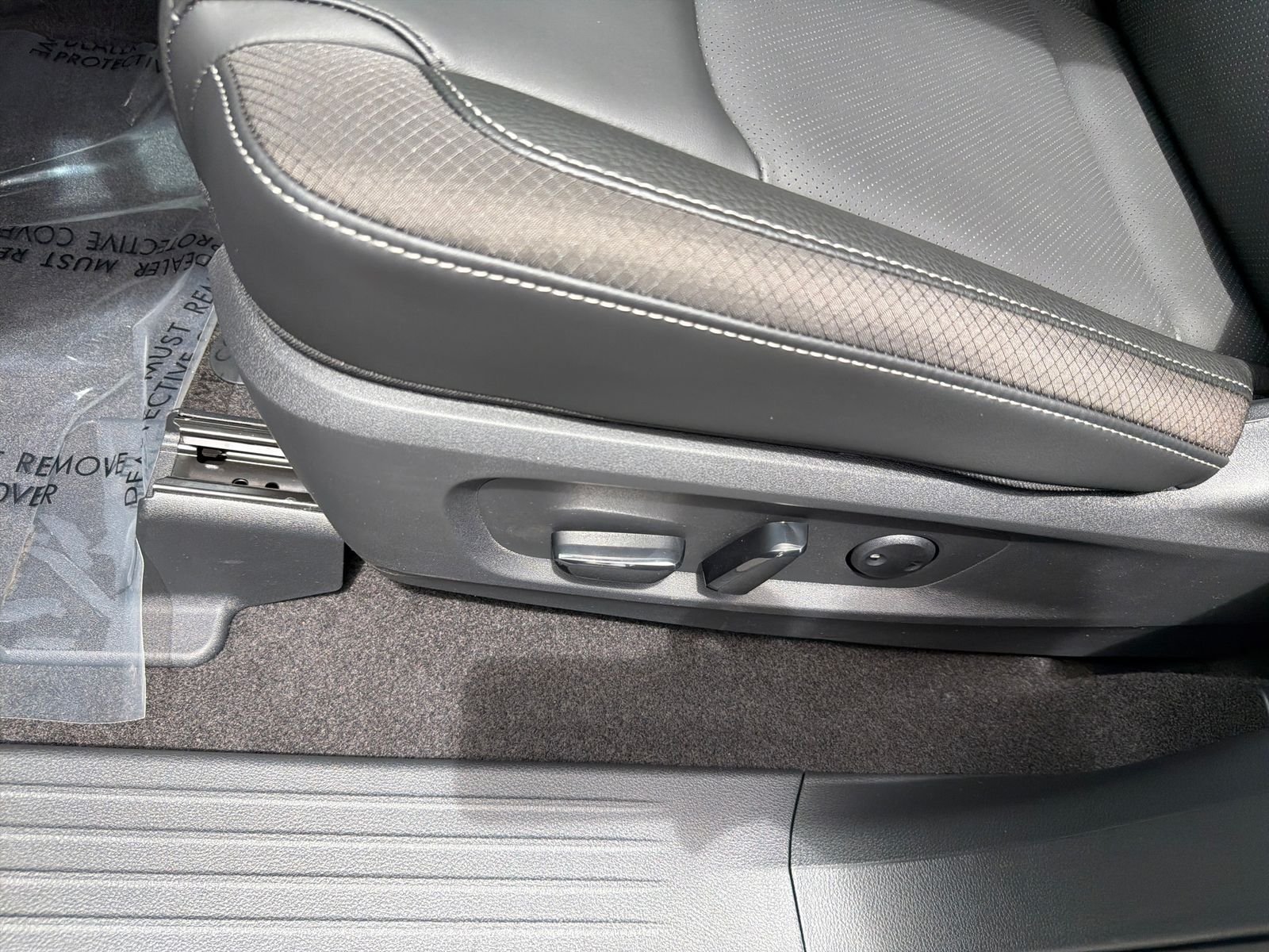 New 2026 Gray Nissan SL image 29