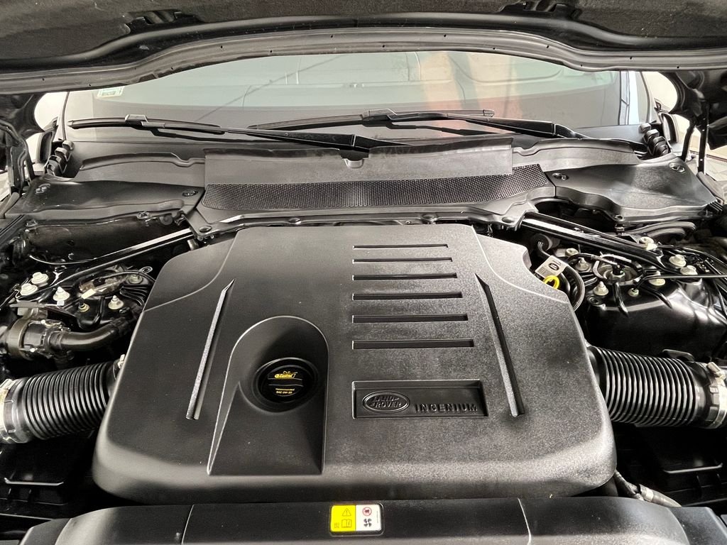 Used 2021 Black Land Rover Westminster image 18