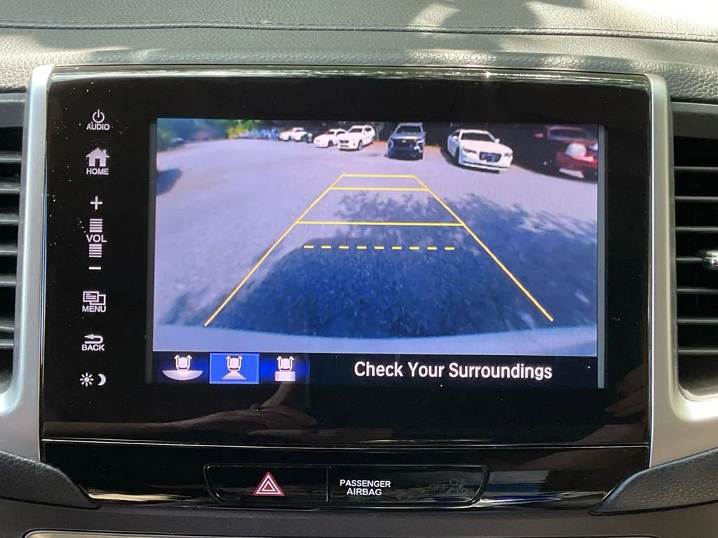 Used 2017 White Honda EX-L image 22
